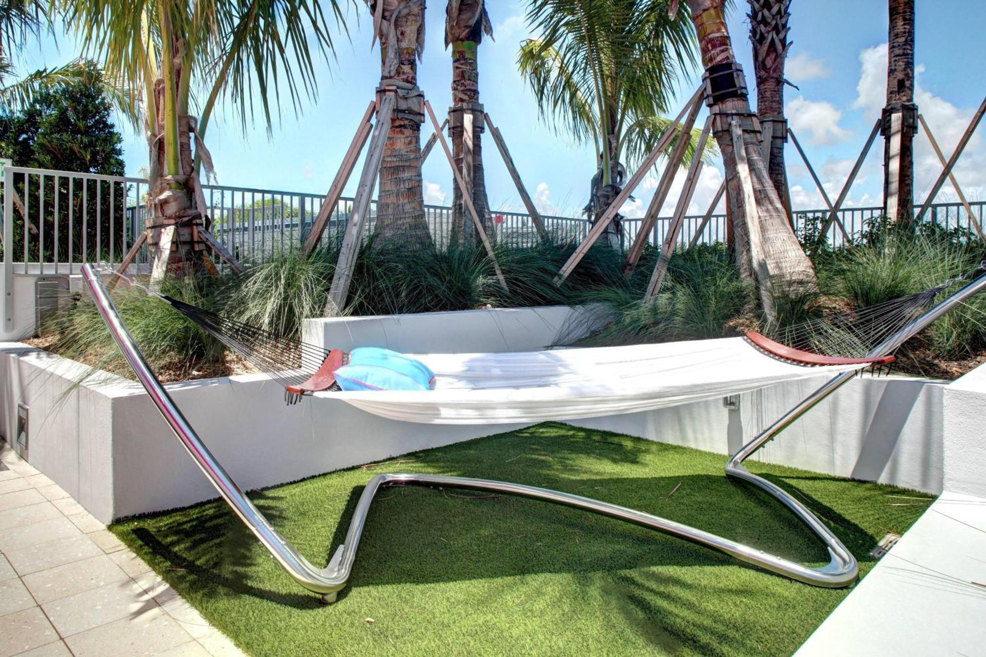 Residence Inn By Marriott Miami Beach Surfside Eksteriør billede